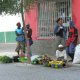 27- Marchandes dans la rue 
